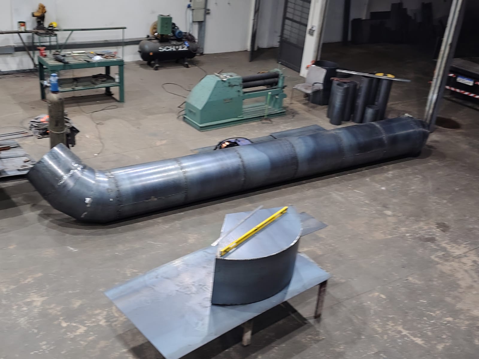 Duto e curva em soldagem