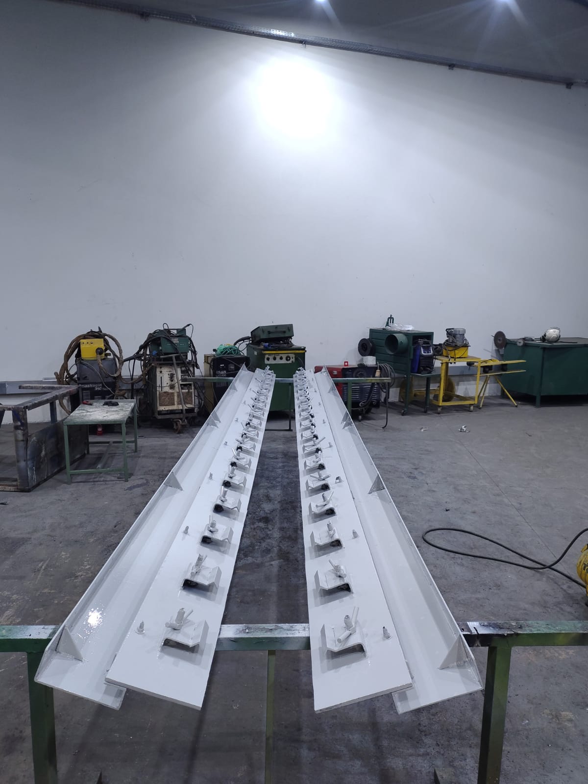 Estruturas metálicas pintadas