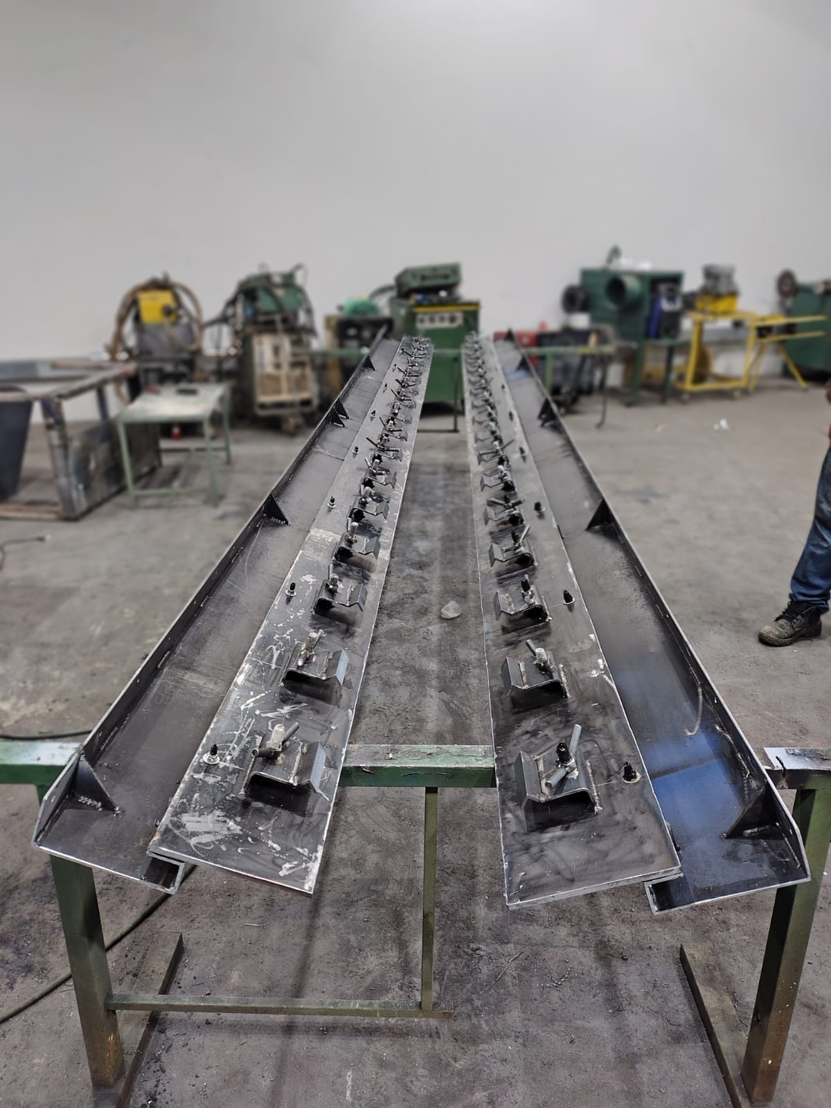 Vigas estruturais em fabricação